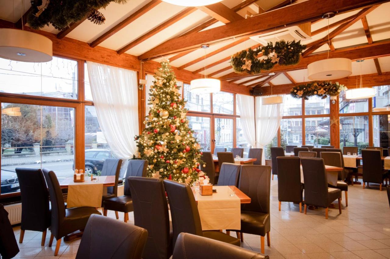 Restaurant Pensiune Bucovina Moldvahosszúmező Kültér fotó